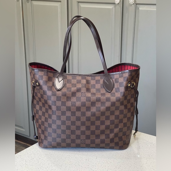 Louis Vuitton Handbags - Louis Vuitton MM Damier Ebene Neverfull